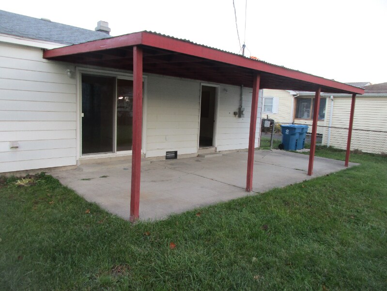 Building Photo - 733 Acadia Rd