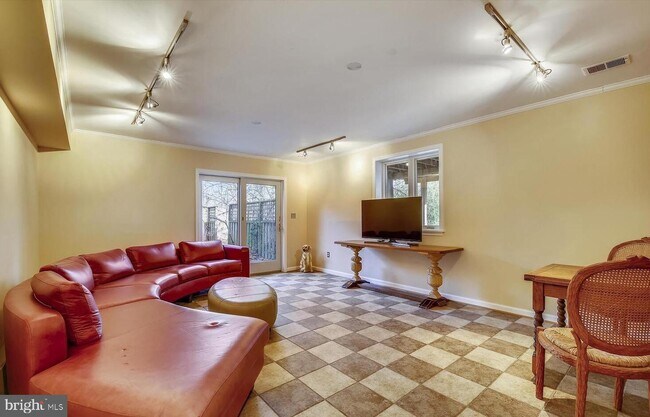 Building Photo - 7212 Grubby Thicket Way