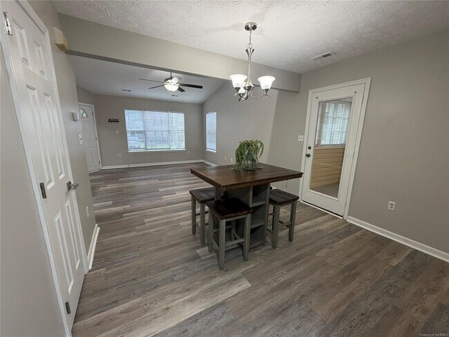 Building Photo - 146 Rain Tree Way