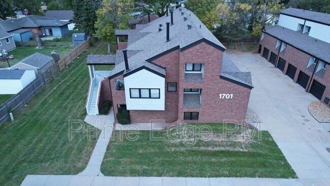 Building Photo - 1701 Ridgehaven Ct