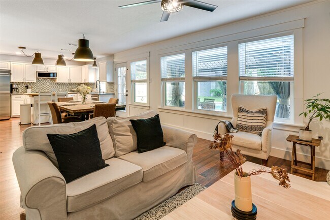 Building Photo - 34 Steep Trail Pl