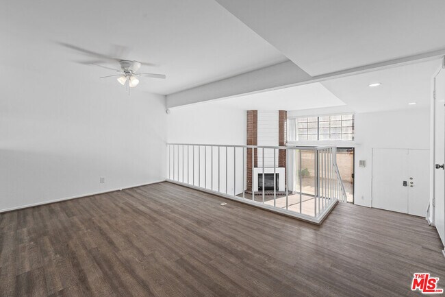 Building Photo - 4640 Glencoe Ave