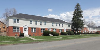 Building Photo - Amherst Gardens