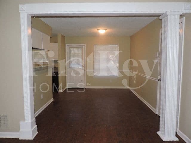 Building Photo - 2317 Curbertson St