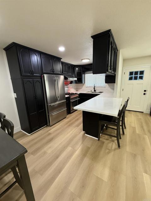 Building Photo - 817 Saugerties Ave