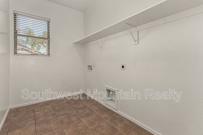 Building Photo - 21486 Via Del Oro