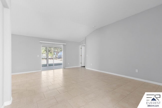 Building Photo - 7 Undermount Path E