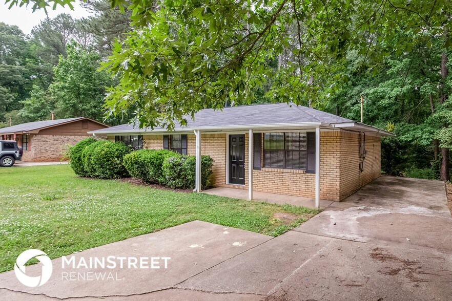 Building Photo - 2392 Rodgers Dr SE