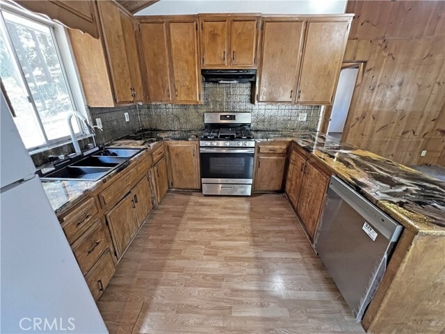 Building Photo - 969 Fern Dr