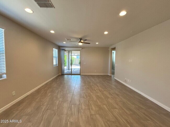 Building Photo - 6581 S Abbey Ln