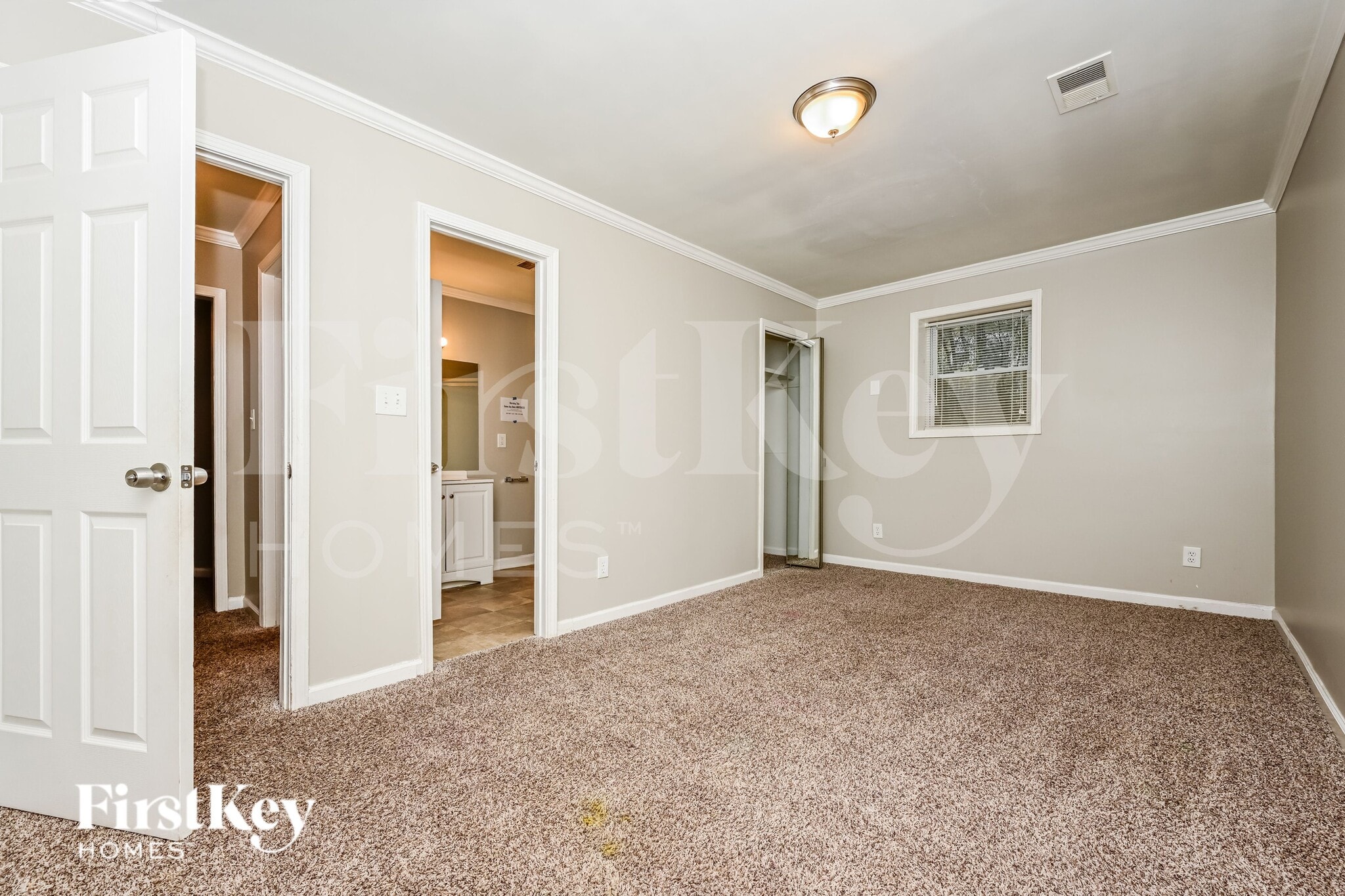 Building Photo - 1919 Chambers Rd