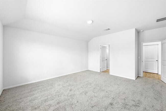 Building Photo - 120 Loon Dr