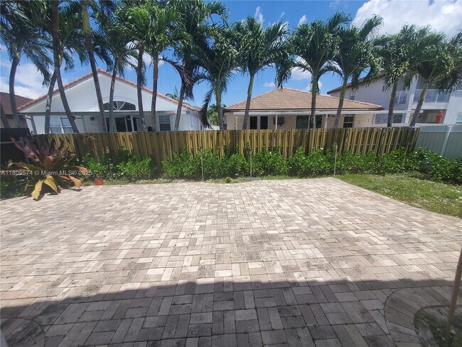 Building Photo - 15435 SW 24th Terrace