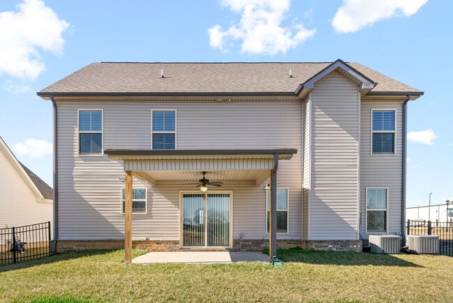 Building Photo - 4 Bedroom Home For Rent Near Post!