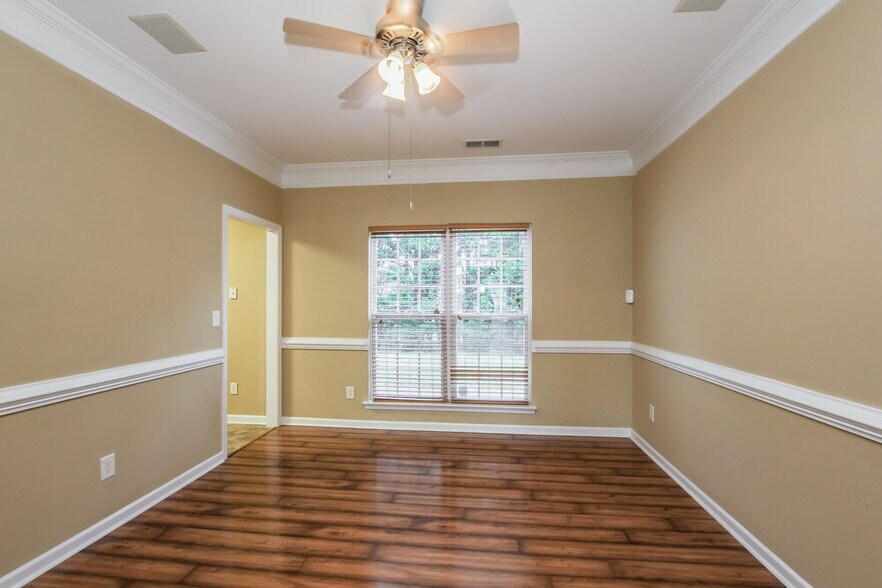 Building Photo - 13138 Planters Row Dr