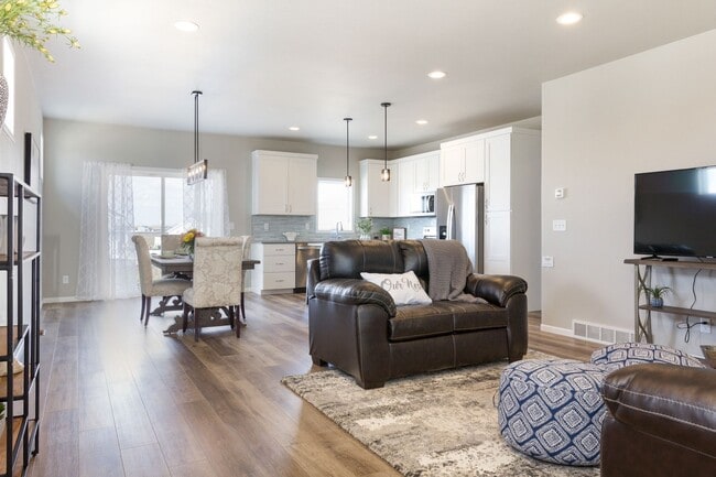 Building Photo - 3-bedroom, 3-bathroom West Fargo Single-Family Home w/ 3 Stall Garage