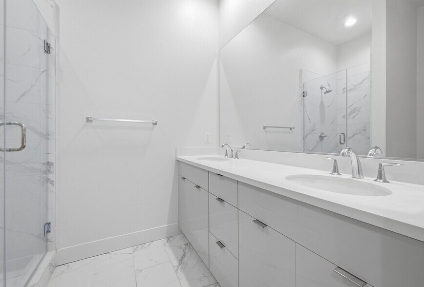 Building Photo - 262 Element Rd