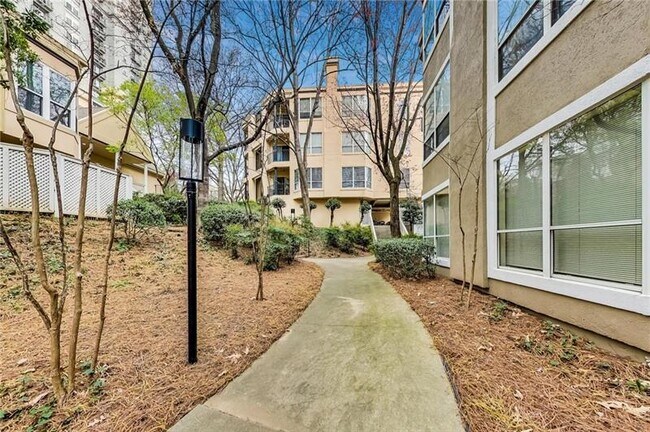 Building Photo - 203 14th St NE