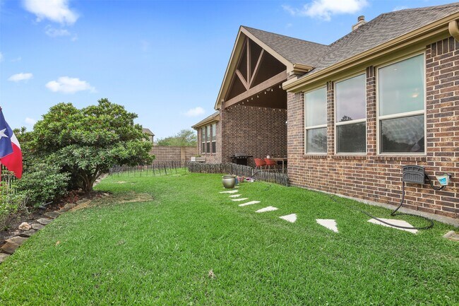 Building Photo - 12515 Cumberland Dr