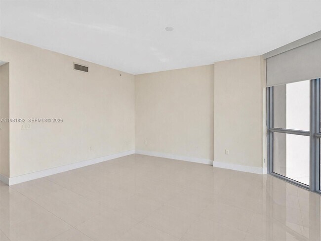 Building Photo - 17301 Biscayne Blvd