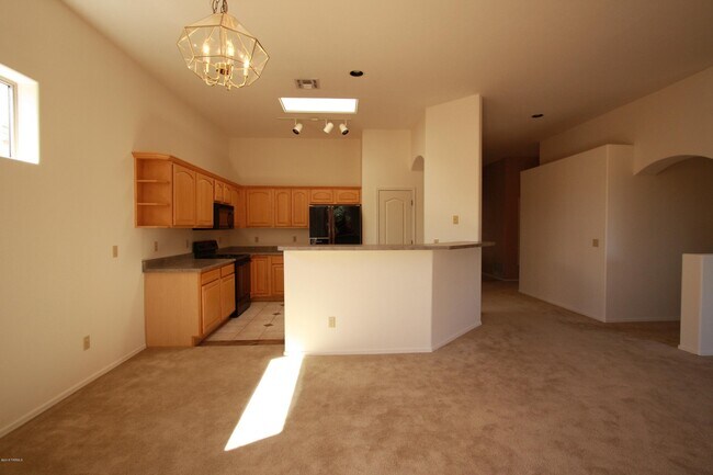 Building Photo - 5206 N Canyon Rise Pl