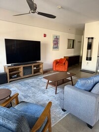 Building Photo - 1 Bedroom Fully Furnished Gem*
