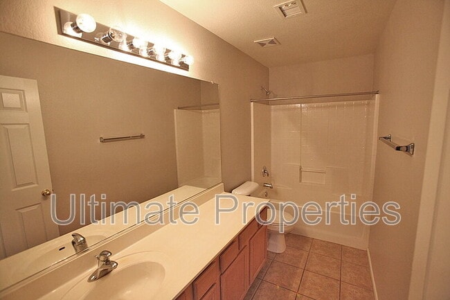 Building Photo - 7706 W Sands Dr