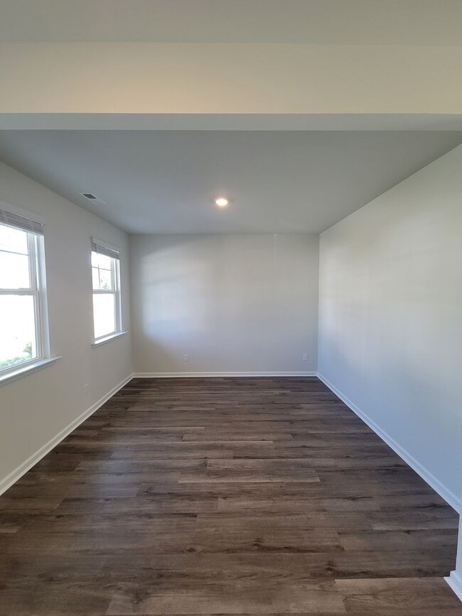 Building Photo - Fenced In, 4Bedroom In Sneads Ferry!