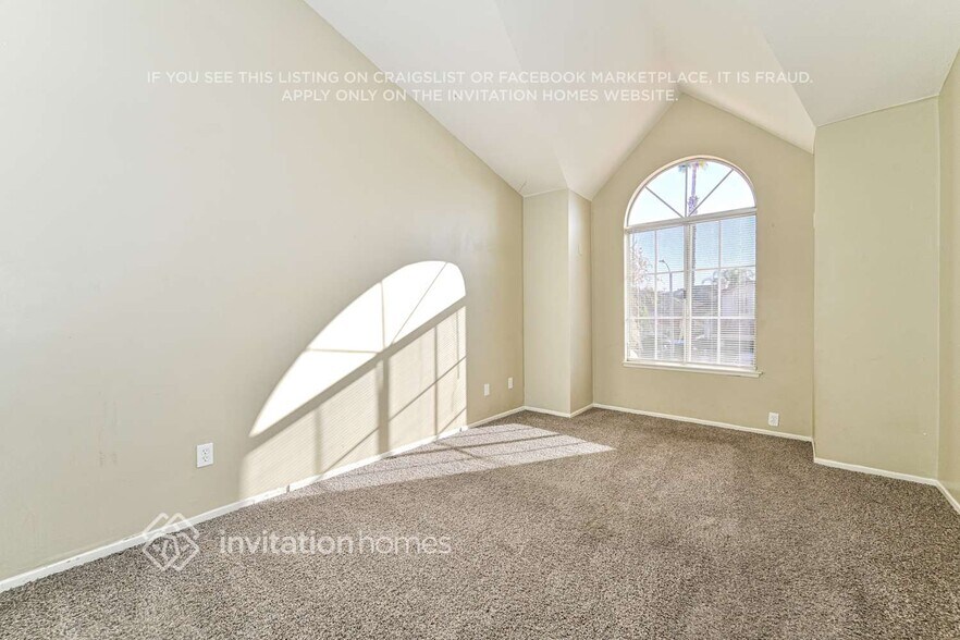 Building Photo - 20325 Calhaven Dr