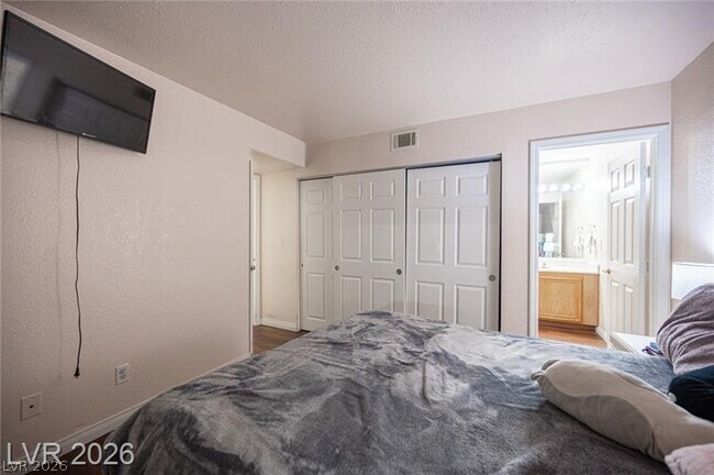 Building Photo - 2969 Juniper Hills Blvd