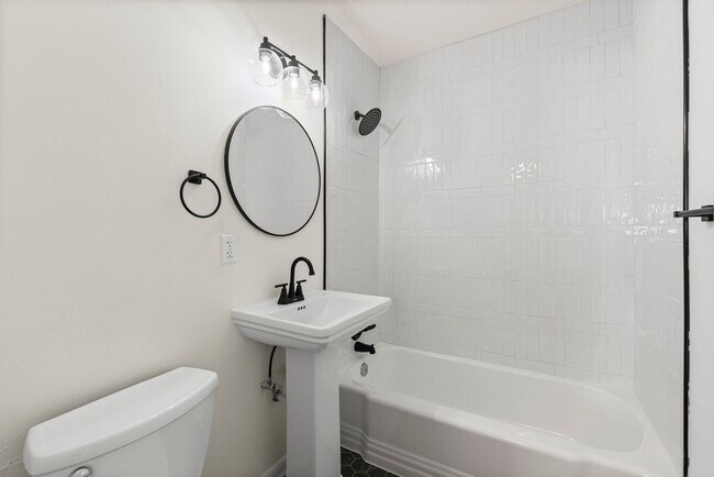 Building Photo - Walnut Apartments