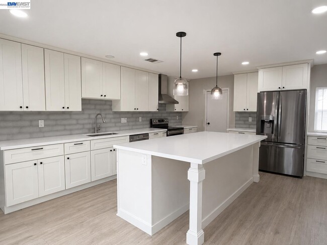 Building Photo - 41348 Whitecrest Ct