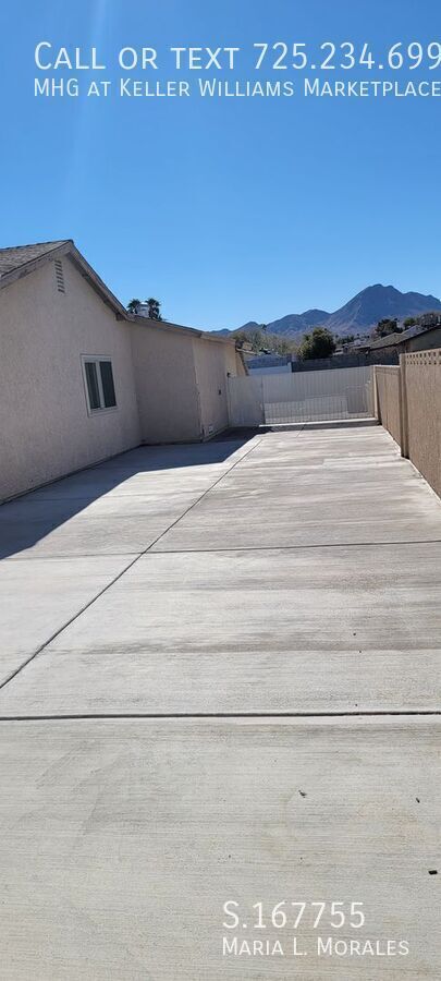 Building Photo - 1216 Burgundy Dr