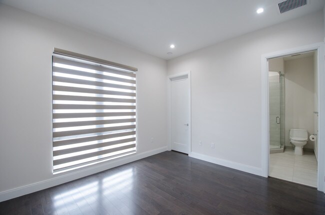 Building Photo - 8436 N W 51st Terrace