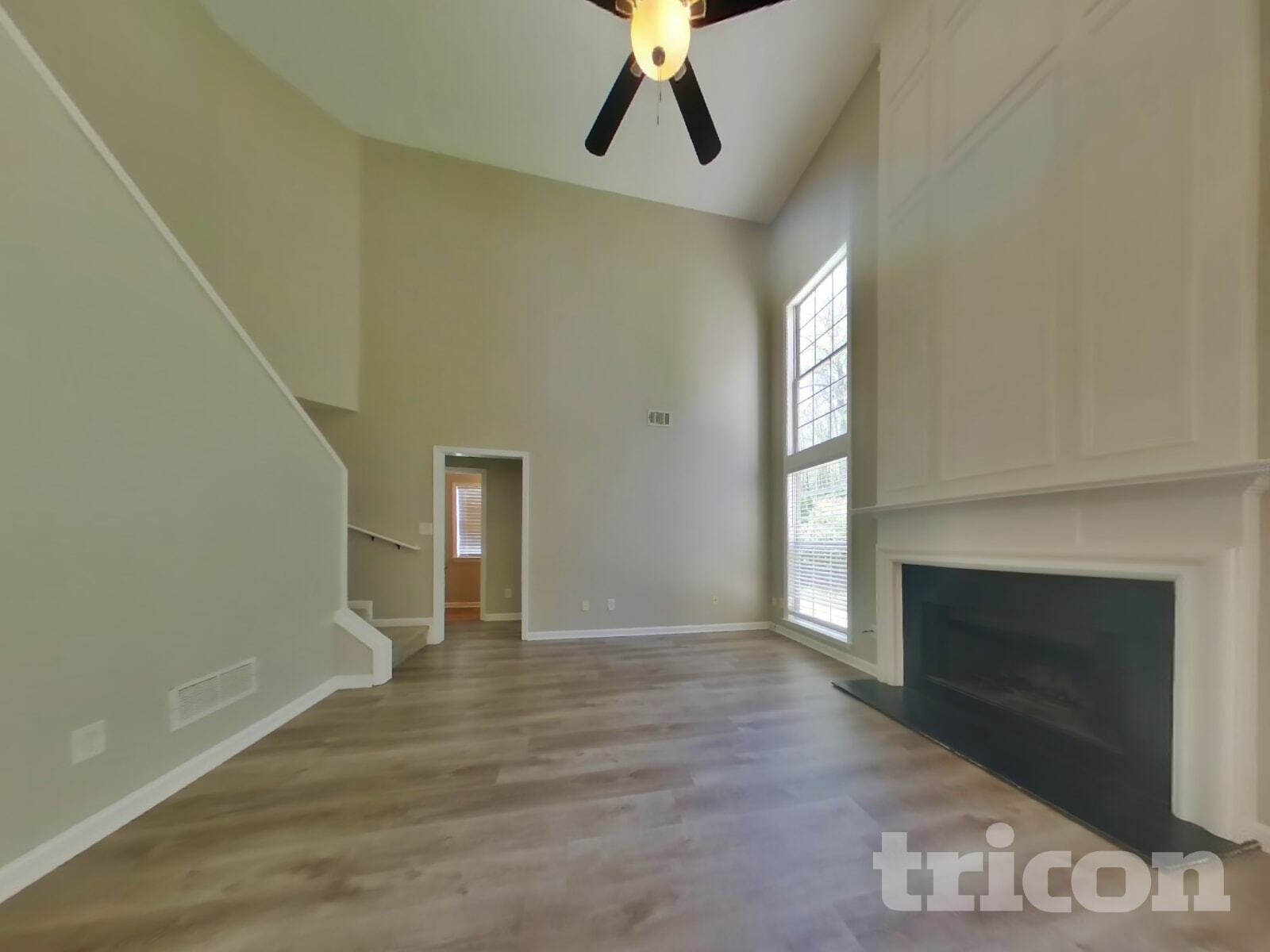 Building Photo - 411 Yarrow Way