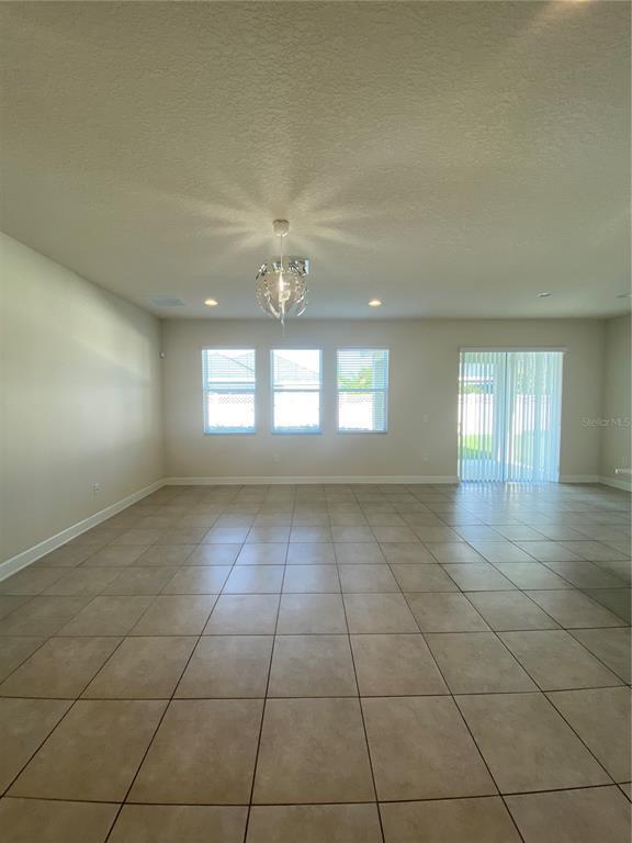 Building Photo - 33207 Whisper Pointe Dr