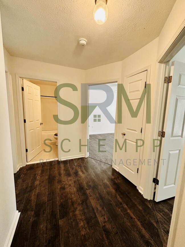 Building Photo - Updated 3 Bedroom/2 Bath Ranch in Okolona! Available Now!