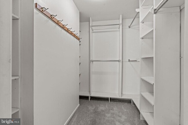 Building Photo - 3 Hillcroft Way