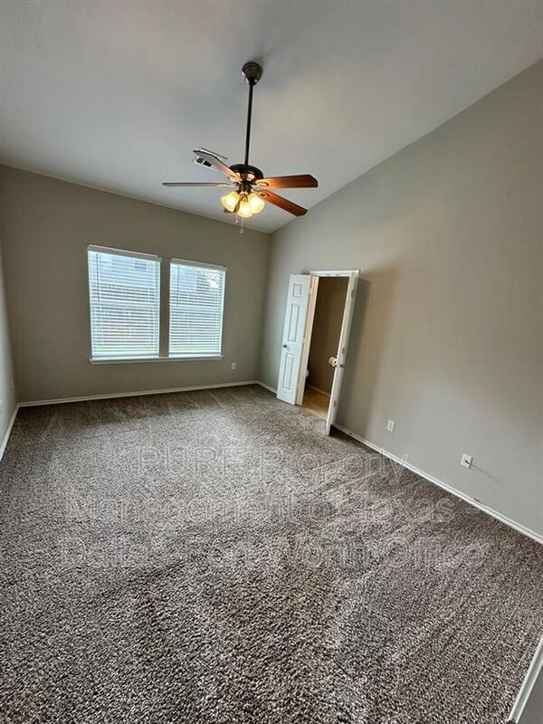 Building Photo - 5033 Caraway Dr