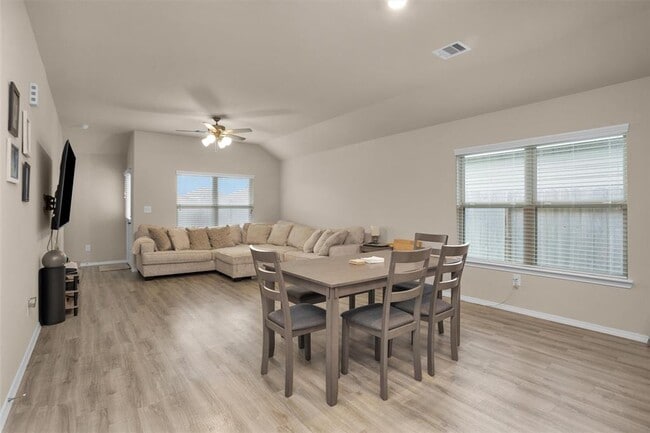 Building Photo - 14211 Sedona Rdg Dr