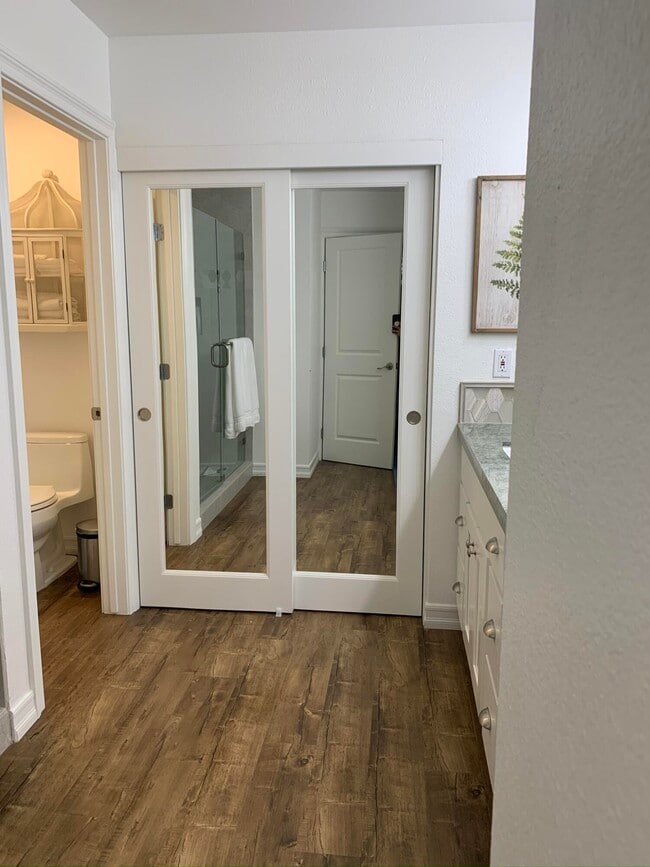 Building Photo - 55578 Southern Hill