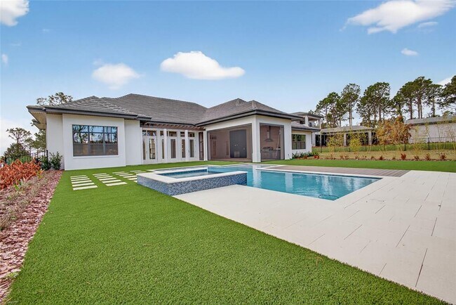 Building Photo - 16130 Pendio Dr