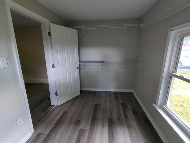 Building Photo - Rossville 2-Bedroom House