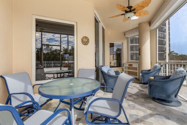 Building Photo - SPECTACULAR CUSTOM DESIGNED REMODELED 3 BR, 2 BTH