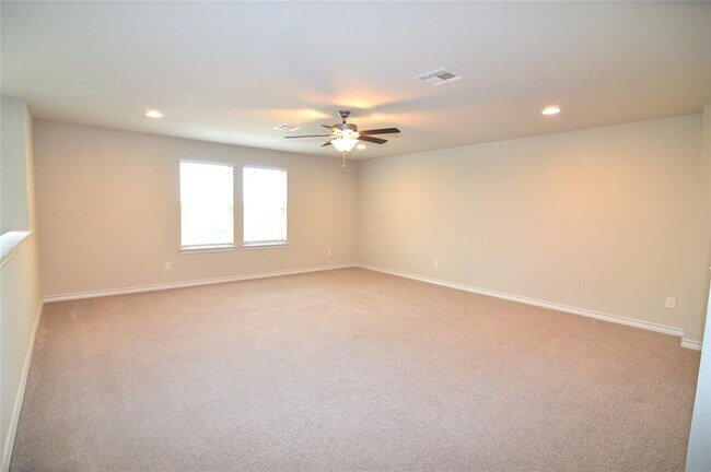 Building Photo - 212 Magna Ln