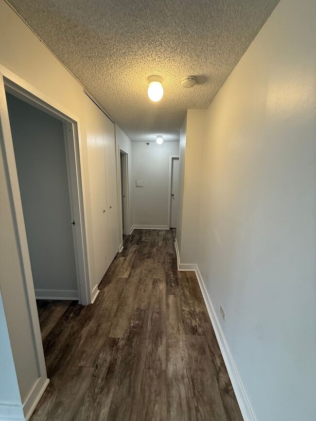 Building Photo - 200 N Dearborn St