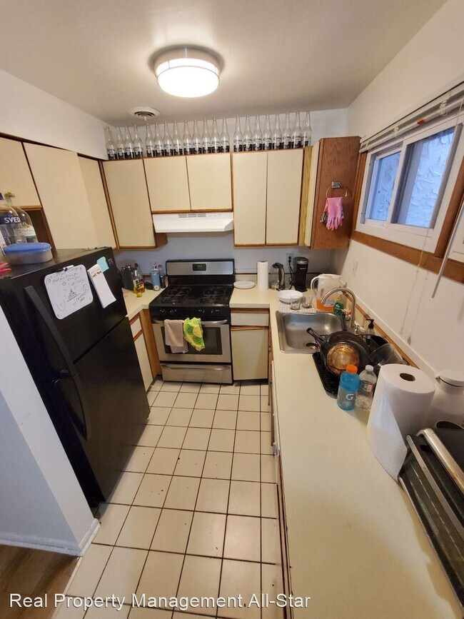 Building Photo - 2 br, 2.5 bath House - 24 Courtlandt Street