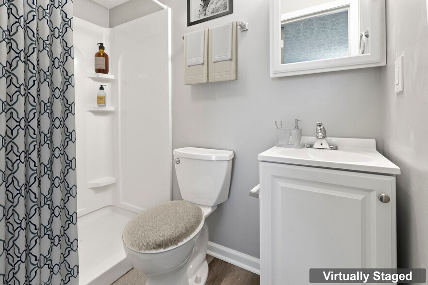 Master Bath - 1638 Waterstone Ct