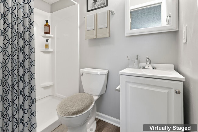 Master Bath - 1638 Waterstone Ct