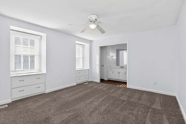 Building Photo - 1819 Sabrina Ct